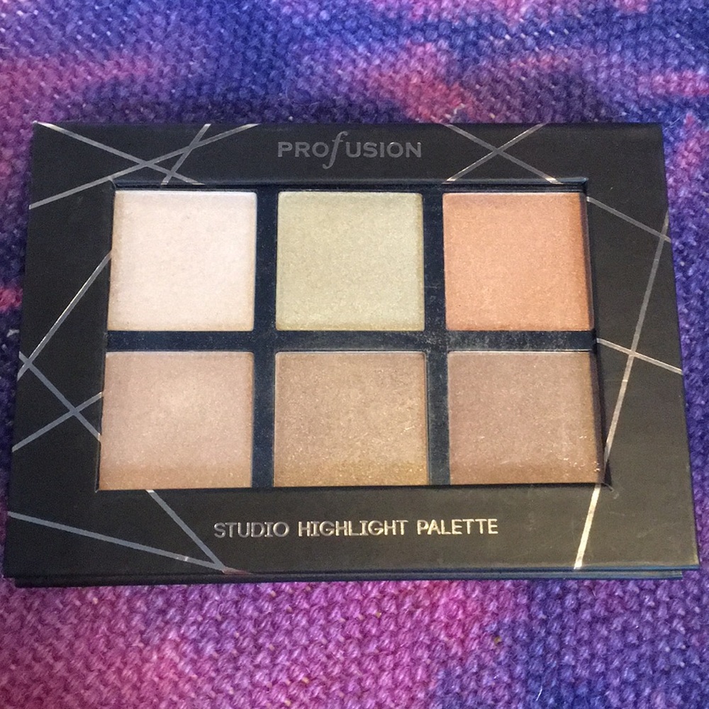 PROFUSION HIGHLIGHTER PALETTE BRAND NEW